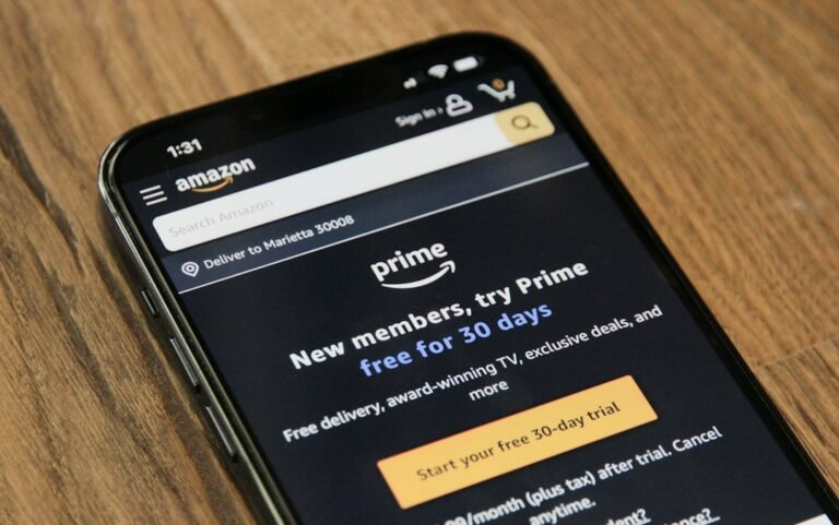 Subscription app on a smartphone representing reviewing and cancelling recurring subscriptions