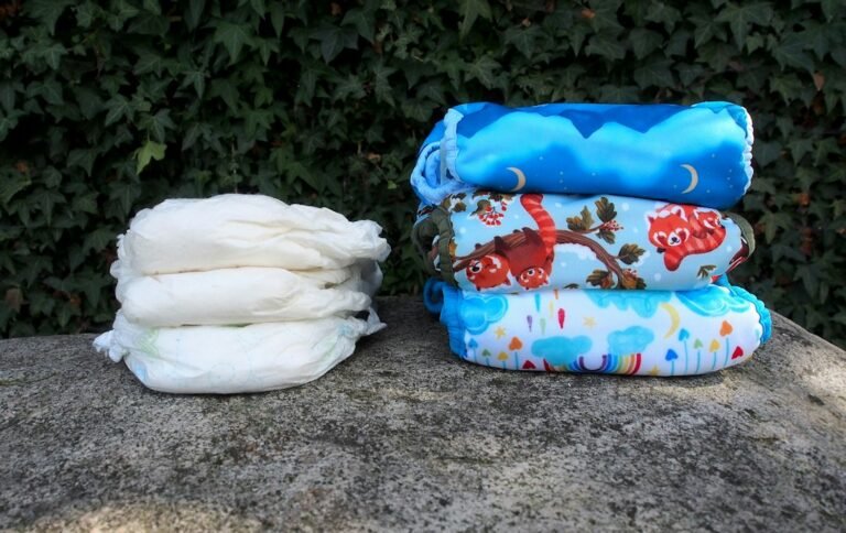 Disposable and reusable nappies arranged for comparison